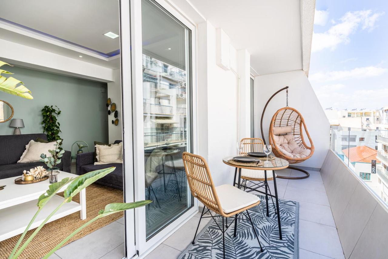 Beach Daze 1-Br Apt By Finikoudes Beach لارنكا المظهر الخارجي الصورة