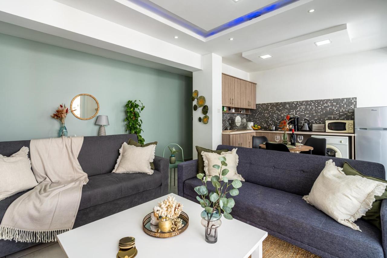 Beach Daze 1-Br Apt By Finikoudes Beach لارنكا المظهر الخارجي الصورة